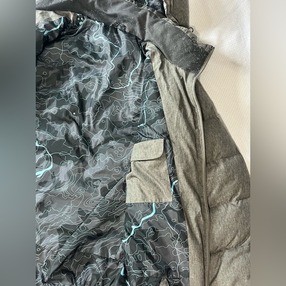 The North Face Women’s Warm Down Gray Puffer Jacket Size Medium - Picture 10 of 16